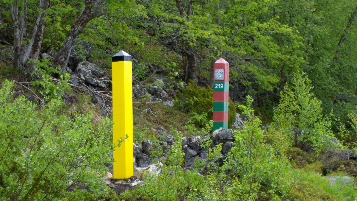 Wysoka grzywna lub... brak możliwości powrotu. Kłopoty turystów na granicy norwesko-rosyjskiej