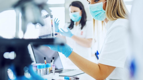 Rośnie liczba ofiar nowego koronawirusa. Norwegia przygotowuje się na nadejście epidemii