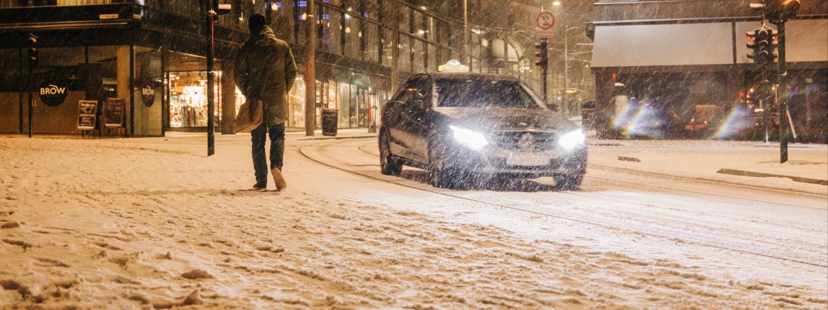 Chaos pogodowy na południu i wschodzie kraju: opóźnione samoloty, wypadki, liczne utrudnienia na drodze