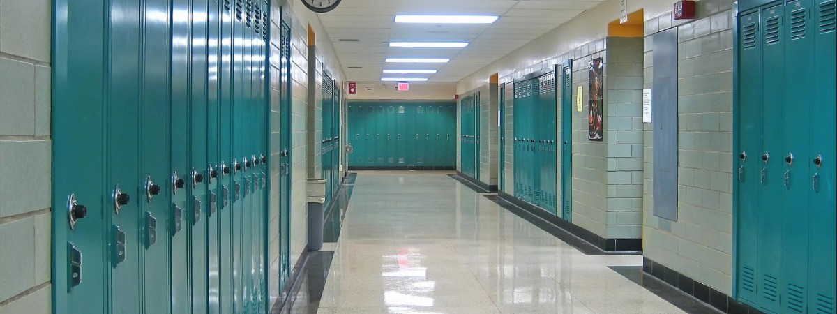 Nordland: Ktoś grozi uczniom gwałtem i śmiercią. Szkołę patroluje policja