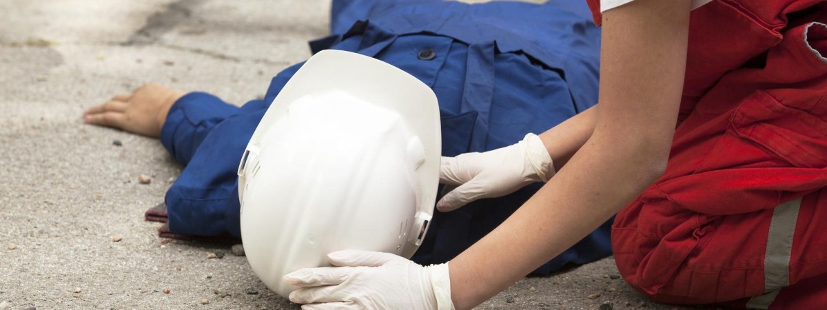 32 śmiertelne wypadki przy pracy w 2015 roku. 11 ofiar to imigranci zarobkowi, w tym Polacy