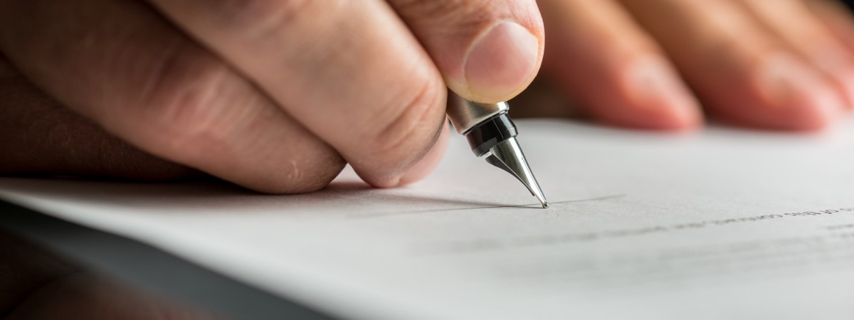 Państwowa posada po krótszym stażu pracy? Nowe prawo zmniejszy odsetek umów tymczasowych 