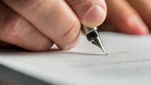 Państwowa posada po krótszym stażu pracy? Nowe prawo zmniejszy odsetek umów tymczasowych