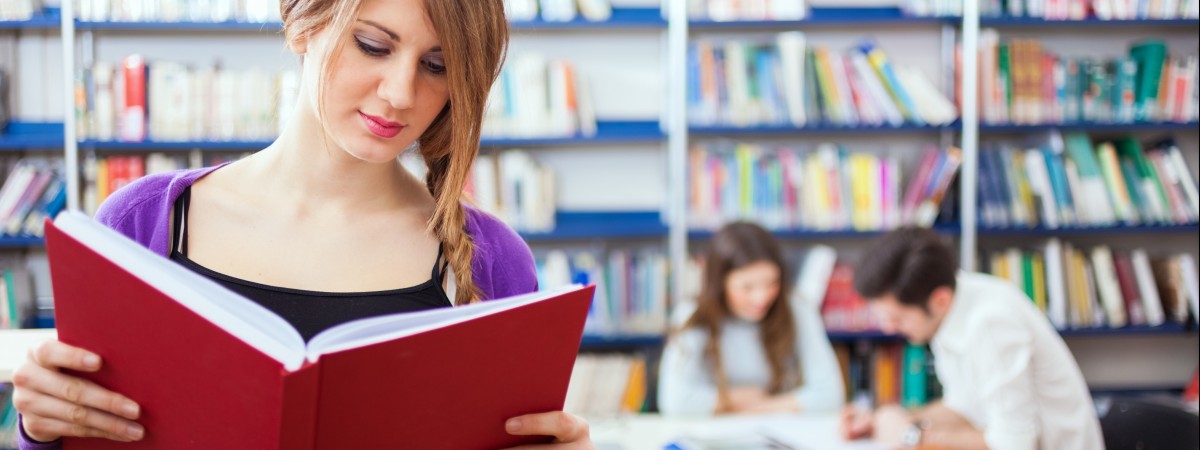 Sznury róż, stały pył i powolna telewizja, czyli norweskie słowa roku