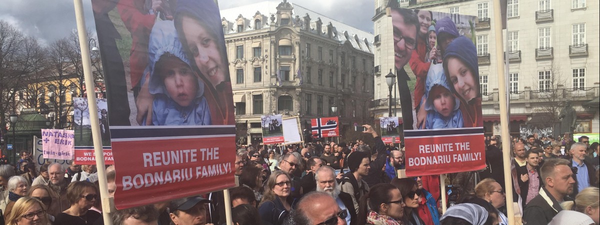 „Ja się was boję” – polscy i norwescy rodzice protestują przeciwko barnevernet w Oslo [video]