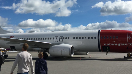 Setki Norwegów utknęło na lotniskach: Norwegian odwołuje loty i tłumaczy się brakiem załogi