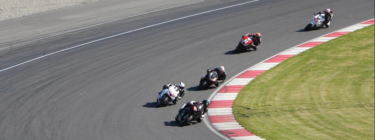 Polskie sukcesy na torze Rudskogen: Marcin Kowalcze wziął udział w wyścigu o motocyklowe puchary Norwegii