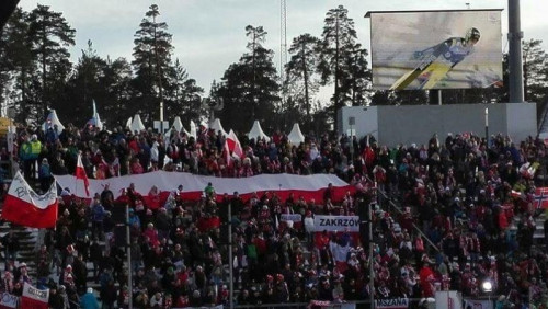 Biało-czerwona inwazja na Holmenkollen: Norwegowie doceniają doping naszych kibiców