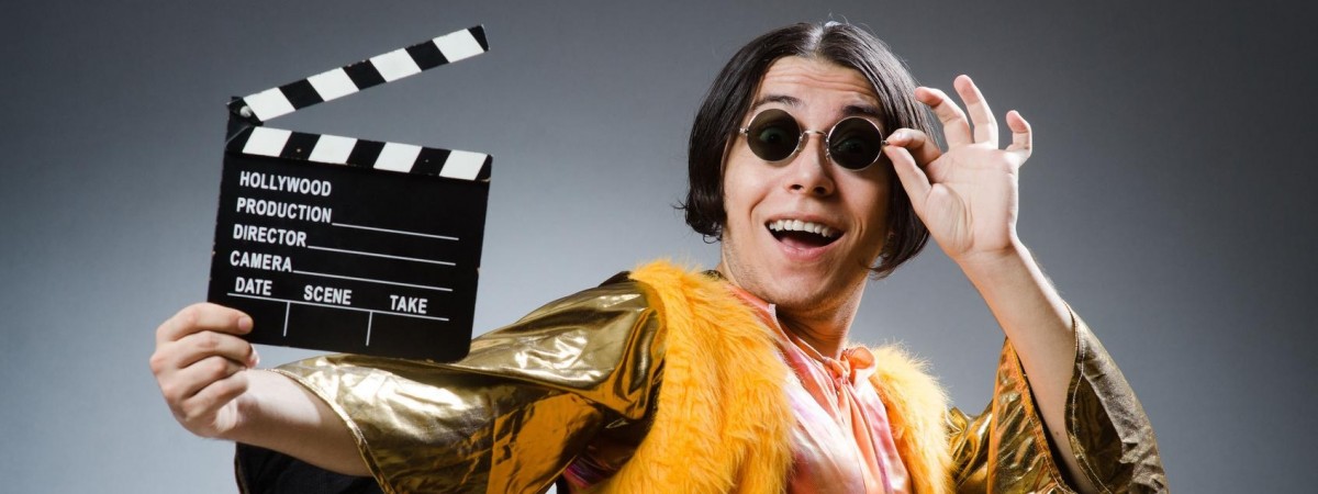 „Potrzebna dziewczyna z dużym biustem” – norwescy producenci telewizyjni szukają statystów 