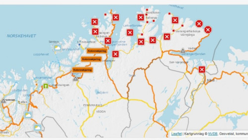 W Finnmarku zamknięto 26 dróg. Policja ostrzega: „zostawcie samochody w domu”