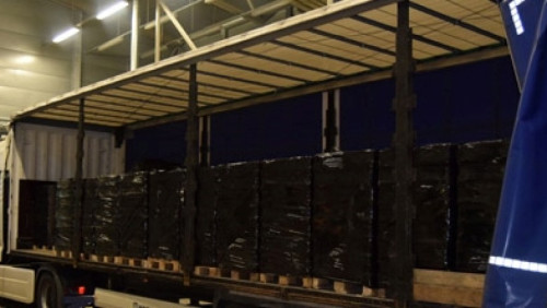 Polski kierowca zatrzymany na granicy. Próbował przemycić 22 tysiące litrów alkoholu