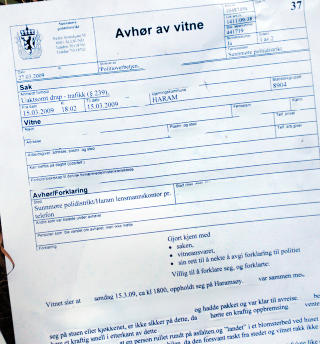 Dokumenty sądowe w rowie