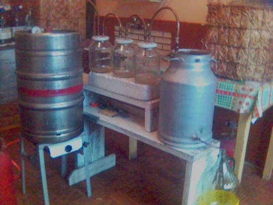 6 Polaków i samogon