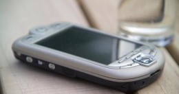 Poza Unią wakacje z komórką nadal drogie