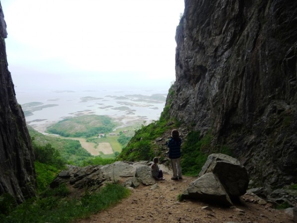 czwartek_torghatten_taki_widok_z_dziury_w_gorze.jpg czwartek_torghatten_taki_widok_z_dziury_w_gorze.jpg
