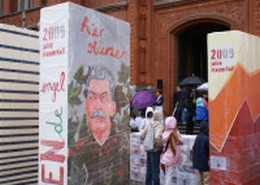 Wystawa z tysiąca kostek domina