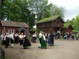 Kilka słów o norweskich tradycjach – taniec (III). 