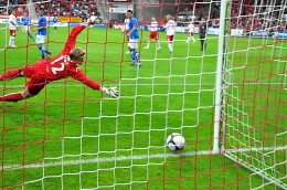 Turniej piłki nożnej *Kameratfutball także z Polakami*.