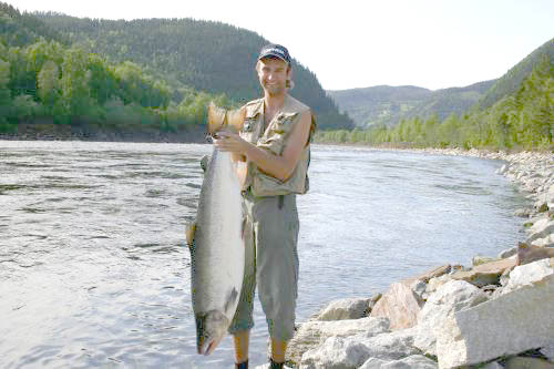 500 koron za informację o złowionej rybie