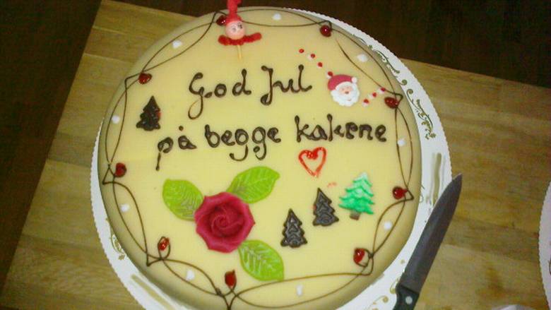 „Wesołych Świąt na obu ciastach”