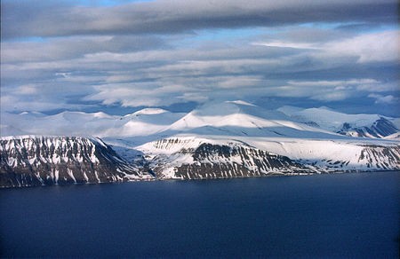 Svalbard –kraina lodu, zorzy i białych niedźwiedzi