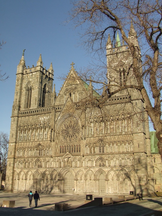 Włamanie do krypty katedry w Trondheim