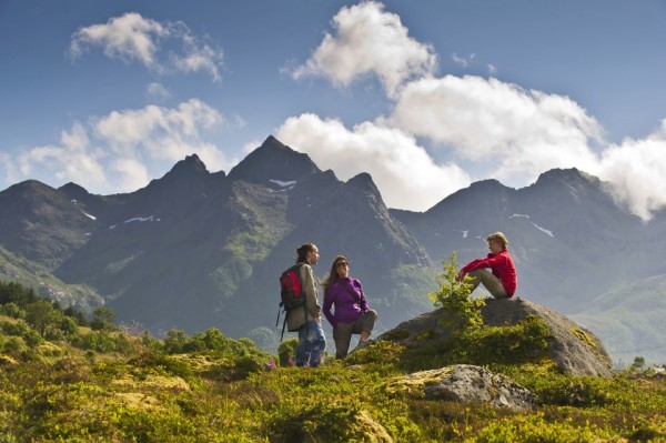 lofoty_-hiking_fot._visitnorway.jpg
