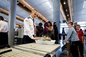 Kiedy koniec zakazu wnoszenia płynów do samolotu?