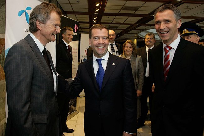 Miedwiediew zdrajcą, bo podpisał niekorzystny traktat z Norwegią? 