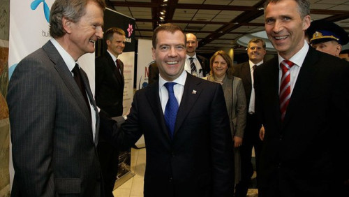 Miedwiediew zdrajcą, bo podpisał niekorzystny traktat z Norwegią?