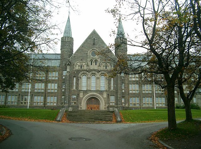 ntnu-hovedbygg.jpg