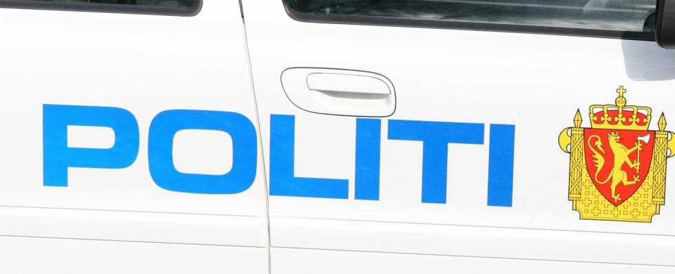 Policja liczy puszki z piwem 