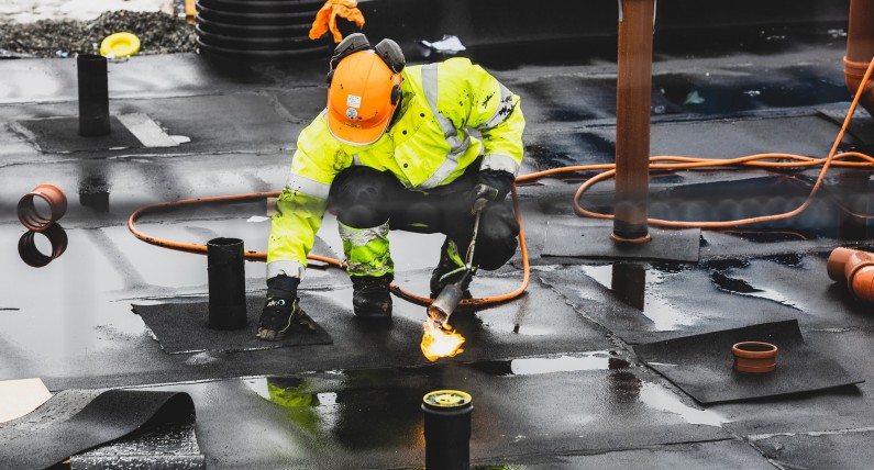 Pracownicy zagraniczni zarabiają za mało i nie znają swoich praw. ...