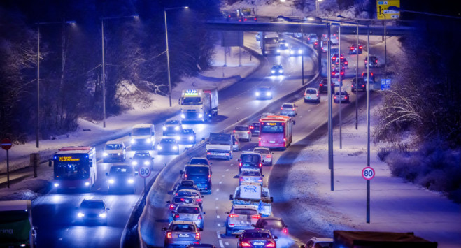 Największe miasta Norwegii nie radzą sobie z samochodami. Mogą stracić środki na ważne inwestycje