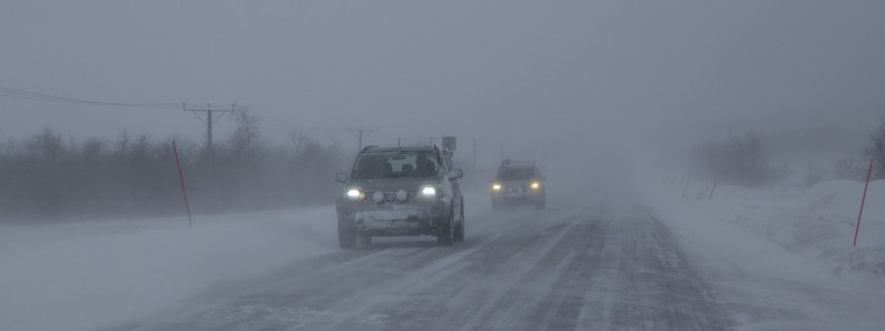 Weekendowy śnieg wciąż daje się we znaki