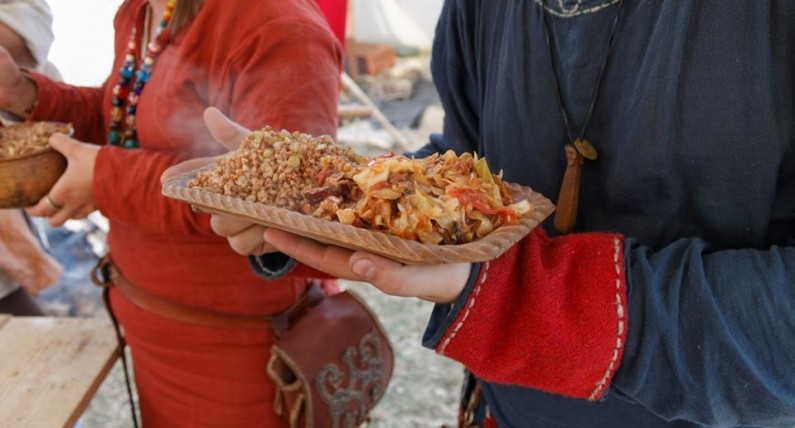 Tłuste mięso i hektolitry miodu pitnego? Nic z tych rzeczy. ...