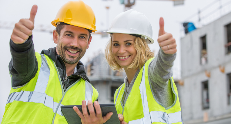 Wakacje 2025: jak podnieść swoje kwalifikacje zawodowe w Norwegii?