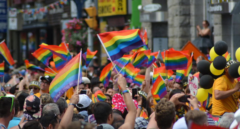 Pride Month 2024: wiele szkół w Norwegii nie wywiesi tęczowych flag