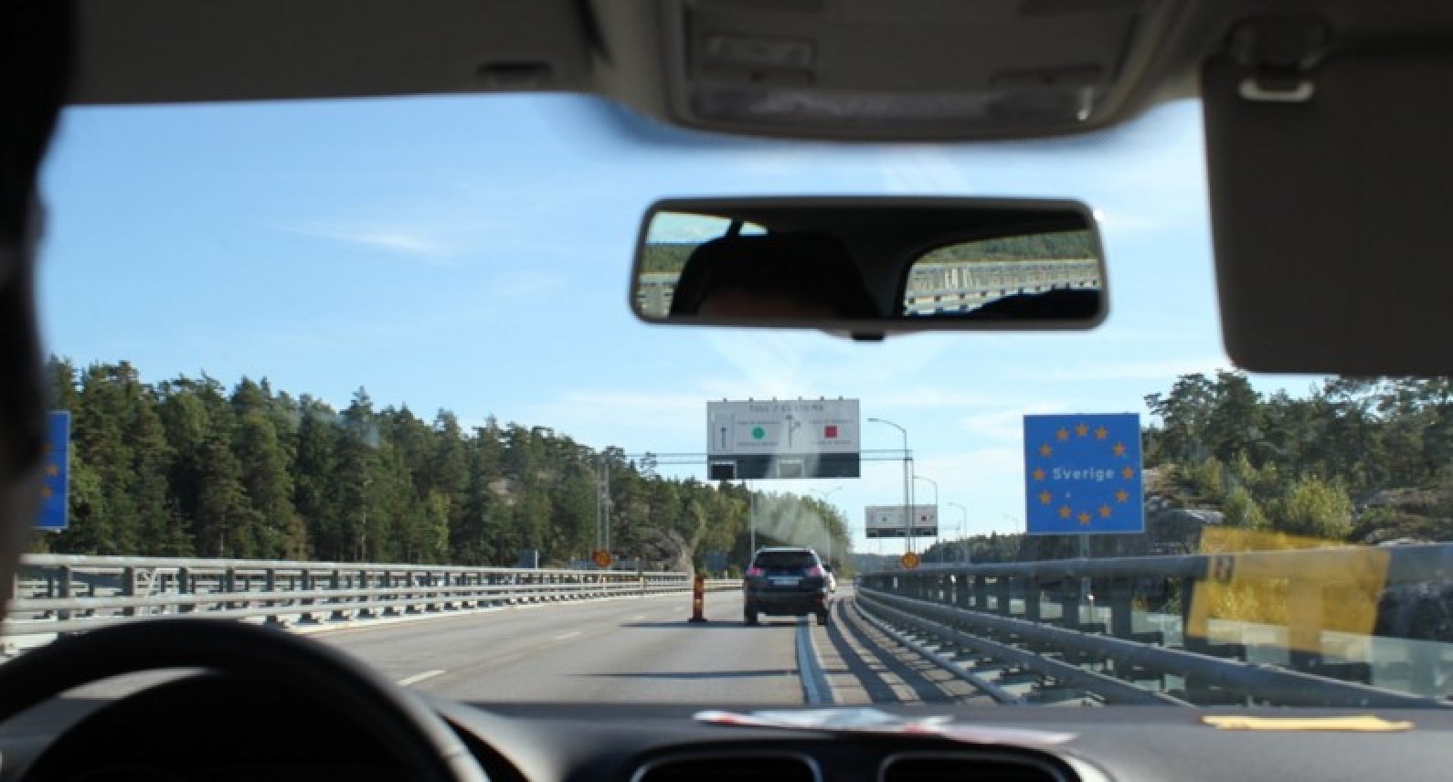 Powrót do domu na święta będzie utrudniony: Szwecja wprowadza wymóg posiadania certyfikatów covidowych