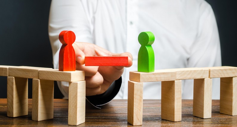 Potrzebny będzie mediator. Przerwano negocjacje w sprawie rozliczenia płac