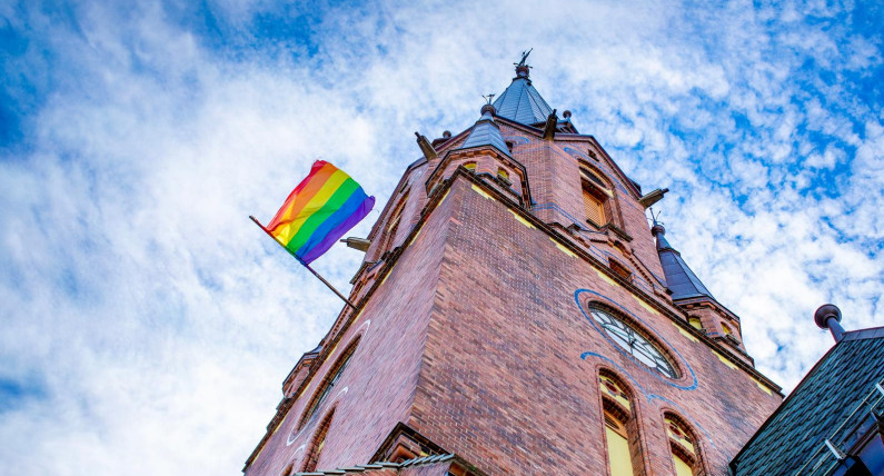 Kościół Norwegii przeprasza osoby LGBTQ+. Zaplanowano specjalną uroczystość