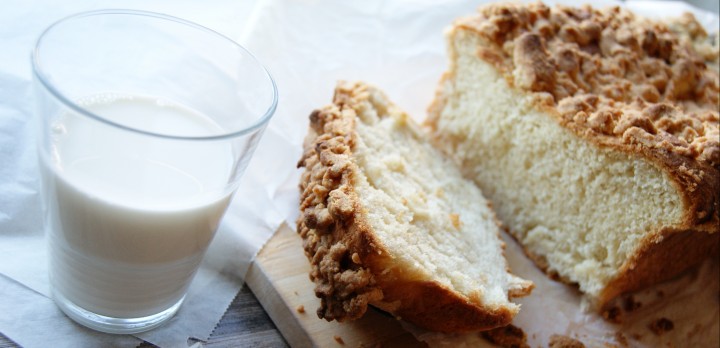 Drożdżówka z kruszonką – pomysł na pyszny podwieczorek