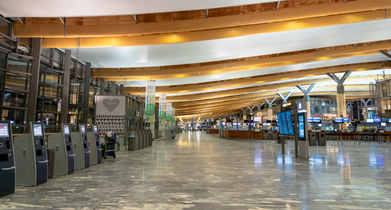 To będzie najnowocześniejsza strefa bagażowa na świecie: lotnisko Gardermoen ma nowe automaty typu „bag drop”