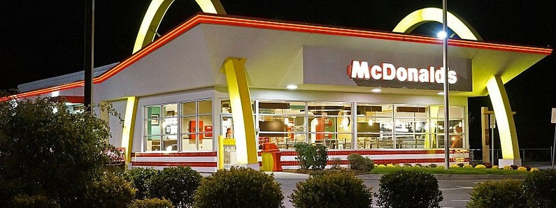 Tłumy do pracy w McDonald’s