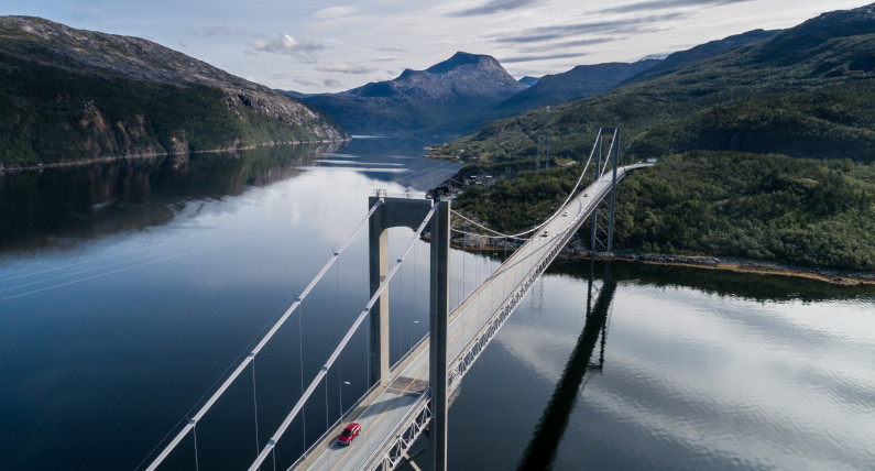 Wyspę zamieszkują 24 osoby. Wydadzą setki milionów, by zbudować most