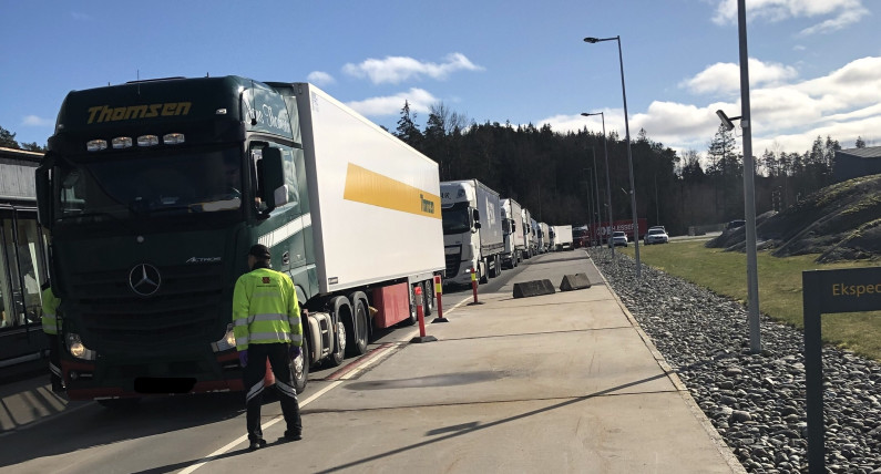 Norwegowie skontrolowali ciężarówki na granicy. Wśród zatrzymanych pojazdy z Polski