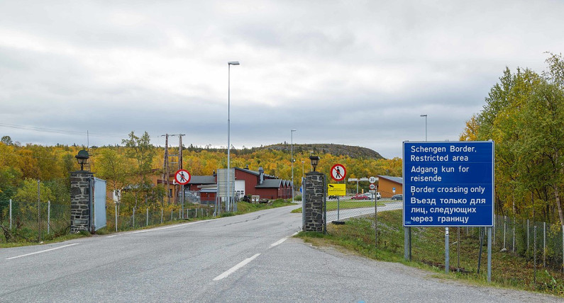 Norwegia po raz kolejny uderza w Rosjan. Policja może deportować „niechcianych” przyjezdnych