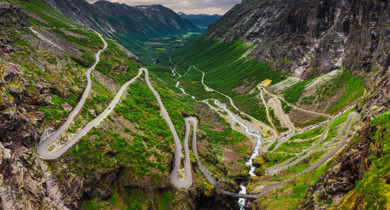 Zła informacja dla turystów odwiedzających Norwegię: Drabina Trolli wciąż nieprzejezdna