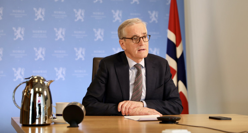 Światowa gospodarka zaczyna się chwiać. Premier Norwegii: to dopiero początek długiego kryzysu