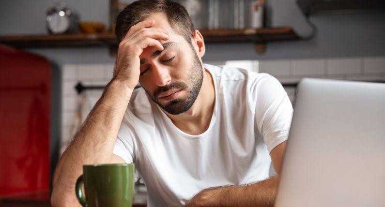 Zwolnienie lekarskie z Polski (L4) w Norwegii – czy potrzebne jest tłumaczenie, aby NAV je uznał?